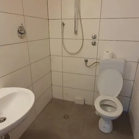 B I E S T O Aparthotel